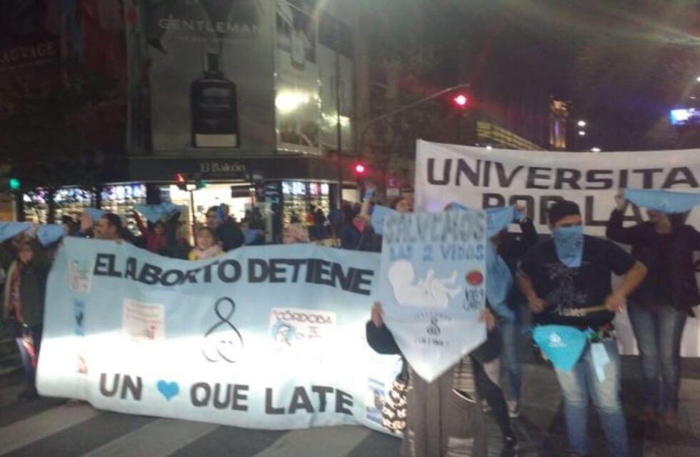 En Córdoba hubo marchas "Por las dos vidas"