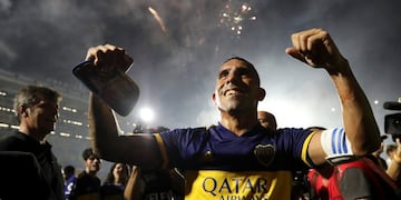 Boca Juniors' Carlos Tevez celebrates after defeating 1-0 Gimnasia y Esgrima to win Argentina's Superliga soccer tournament at La Bombonera stadium in Buenos Aires, Argentina, Saturday, March 7, 2020\u002E (AP Photo/Natacha Pisarenko)