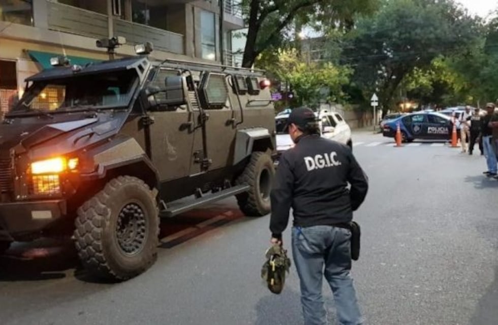 El consulado de Chile interviene por los artistas acusados de "terrorismo"