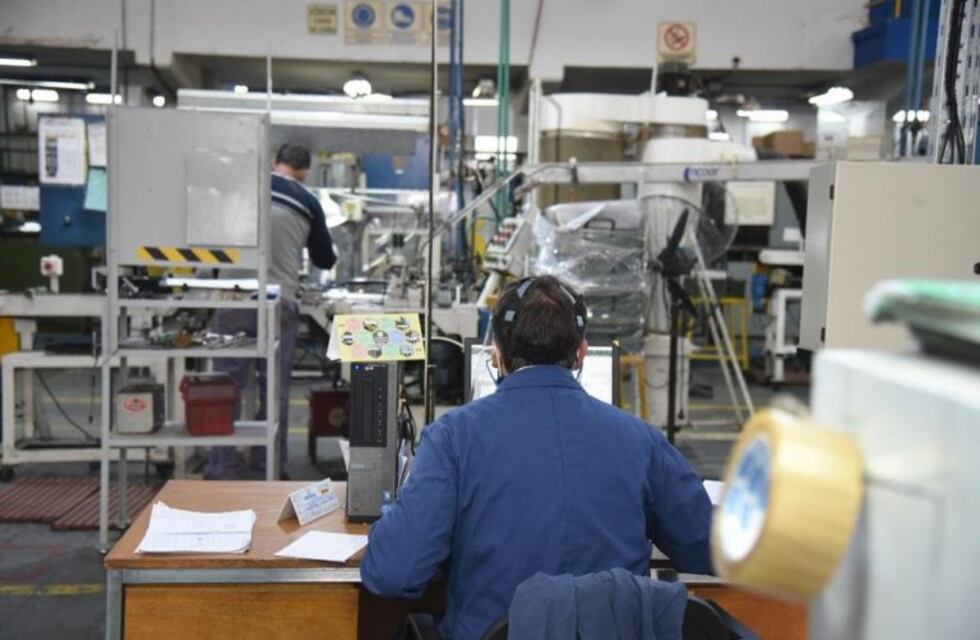 Las fábricas textiles podrán volver a trabajar en La Plata