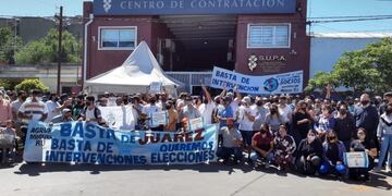 Sigue el paro portuario pero se abrió un canal de diálogo