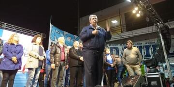 Carlos Haquim en el cierre de campaña en Perico, Jujuy