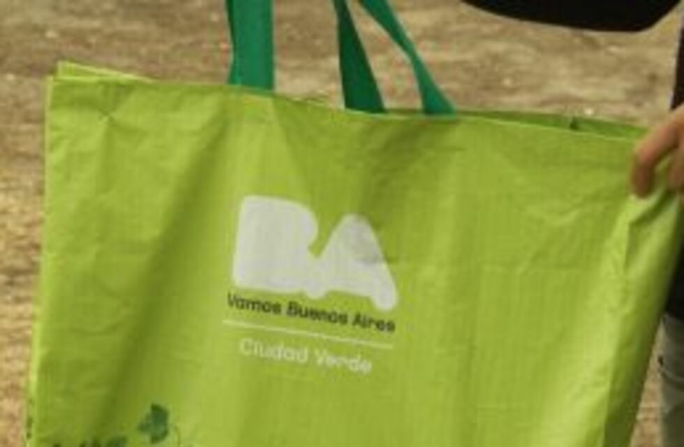 Entregan ecobolsas gratis en distintos puntos de la Ciudad