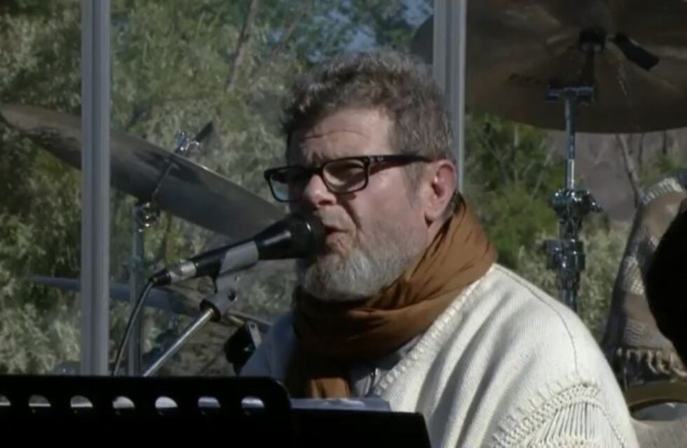 Entrevista a Gustavo Santaolalla en Huacalera, por la TV Pública