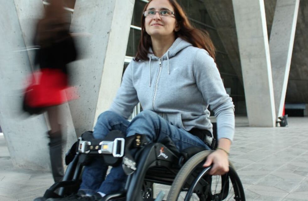 Ciudadanos en silla de ruedas protestan este viernes en Córdoba