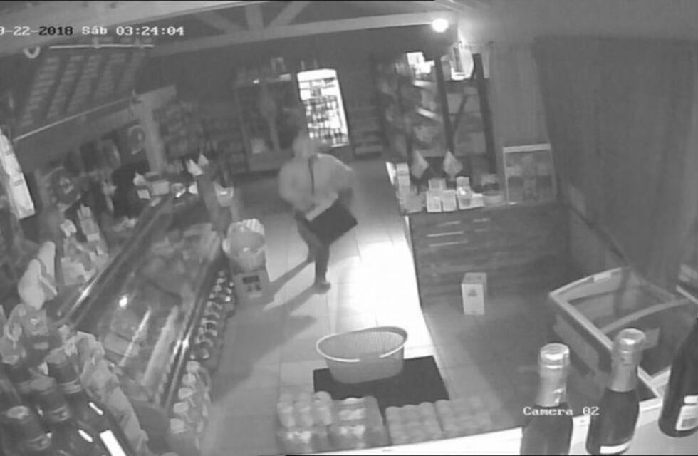 Las cámaras de seguridad registraron cómo robaron en una fiambrería de la ciudad puntana
