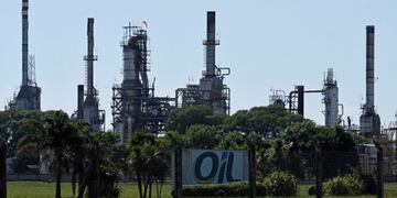 La quiebra de la Refinería San Lorenzo es uno de los casos más resonantes en medio de la crisis\u002E (Archivo)