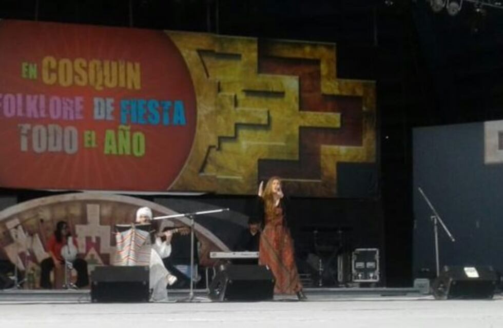 Todas las imágenes de la multitudinaria fiesta 80° Aniversario de Cosquín
