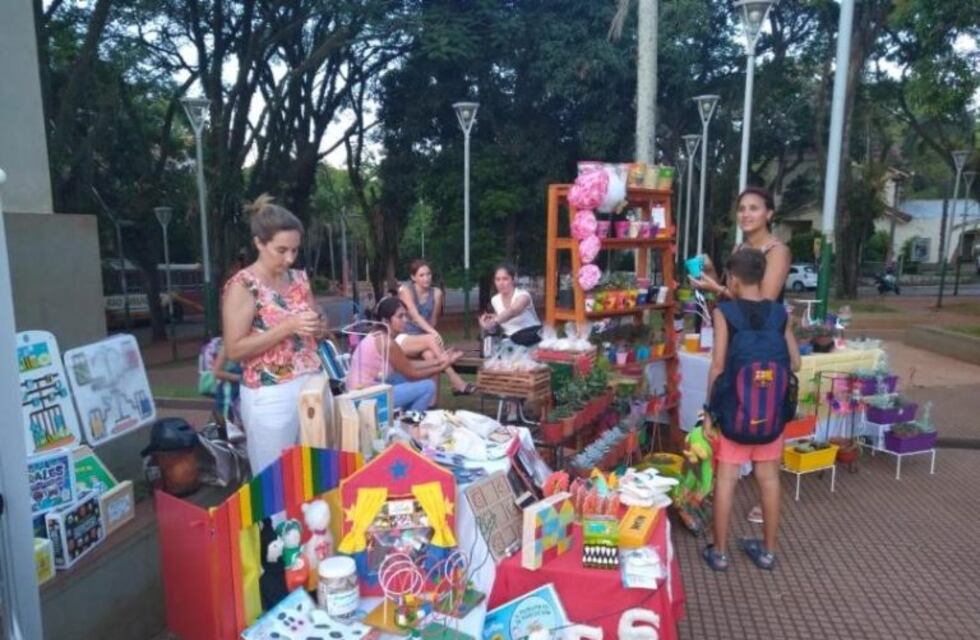 Emprendedores de Iguazú promocionan sus productos en Carnaval