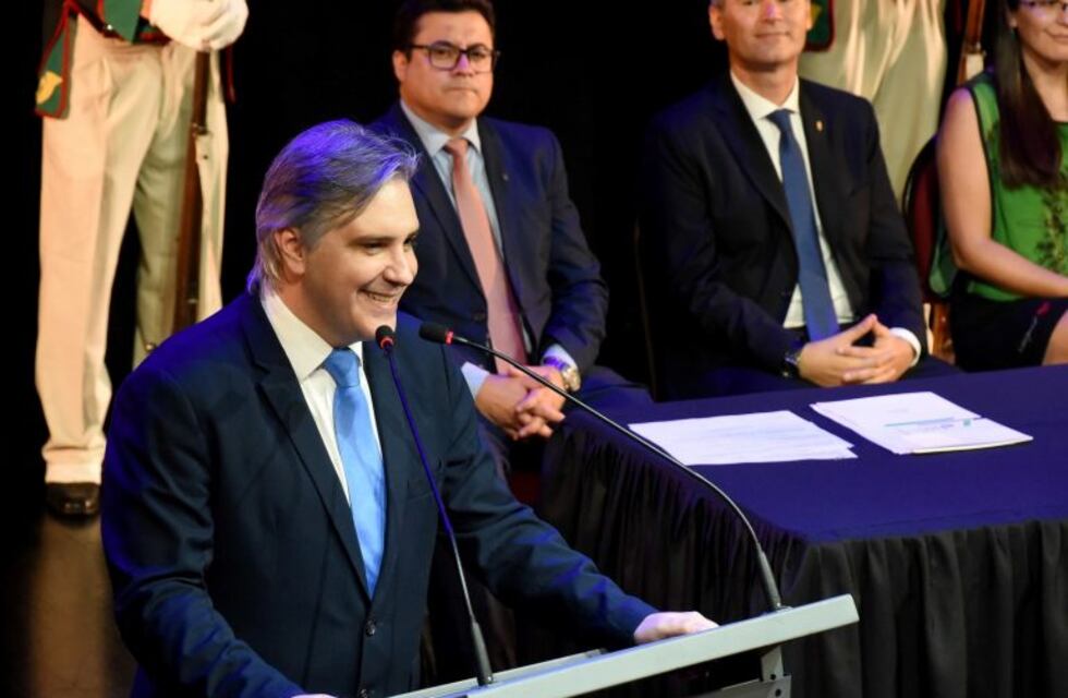 Martín Llaryora le tomó juramento a todo su gabinete: estos son los nombres