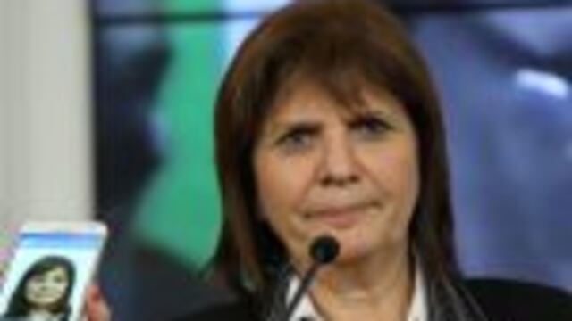 BUENOS AIRES 06/09/16, LA MINISTRA DE  SEGURIDAD PATRICIA BULLRICH PRESENTA EL PROGRAMA TRIBUNA SEGURA.FOTO-DYN/EZEQUIEL PONTORIERO. buenos aires patricia bullrich ministra de seguridad presentacion programa tribuna segura A la cancha con DNI