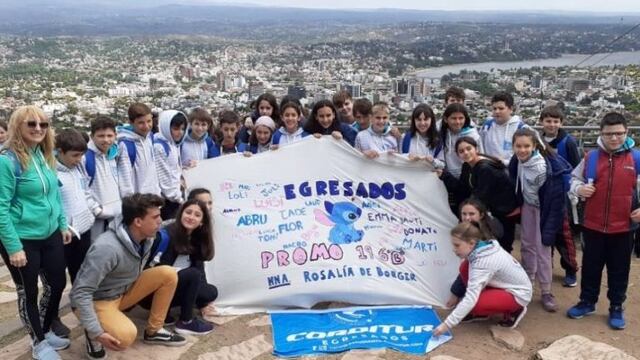 Egresados en Carlos Paz\u002E Foto: Corditur viajes