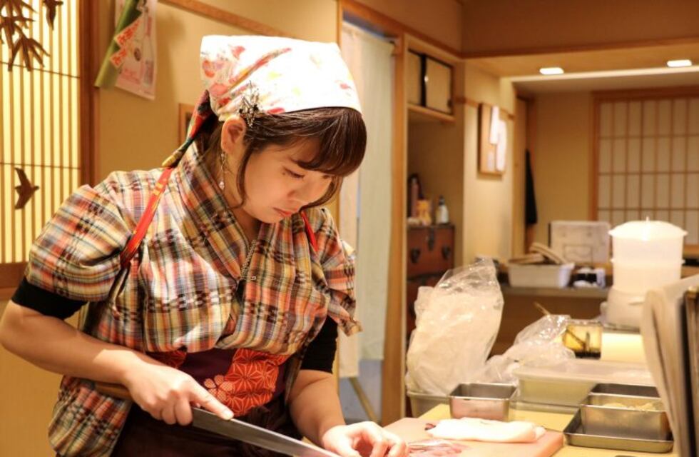 Las chefs se abren camino en el mundo del sushi