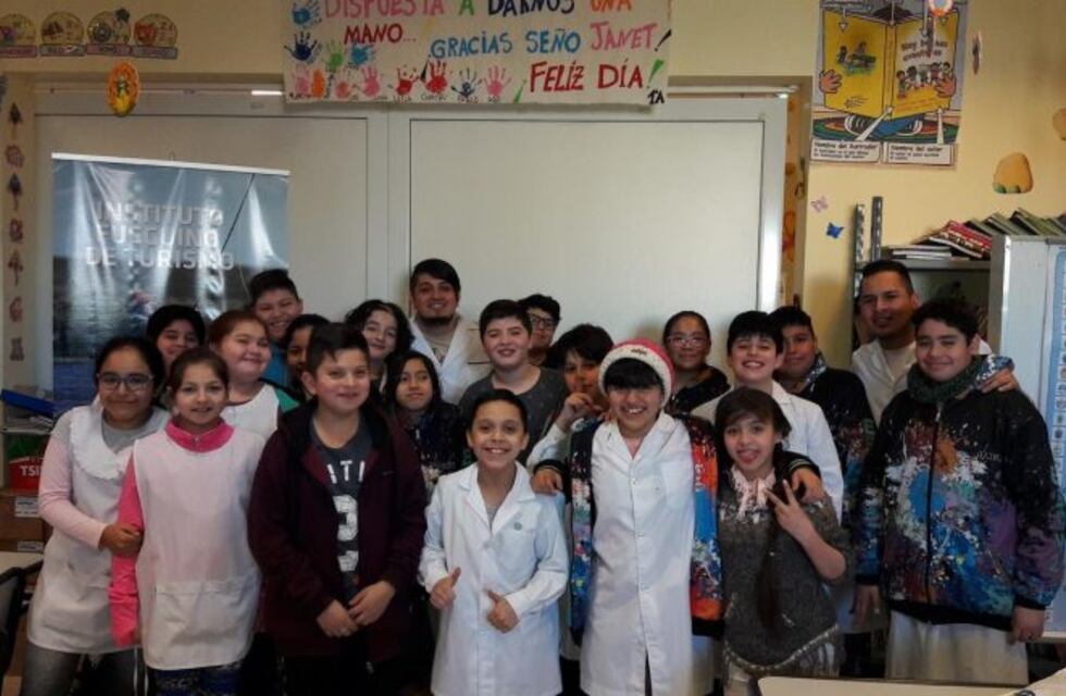 Alumnos de la escuela nº 42 fueron distinguidos por su proyecto sobre pesca deportiva