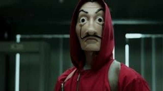Robó un comercio usando la máscara de La Casa de Papel