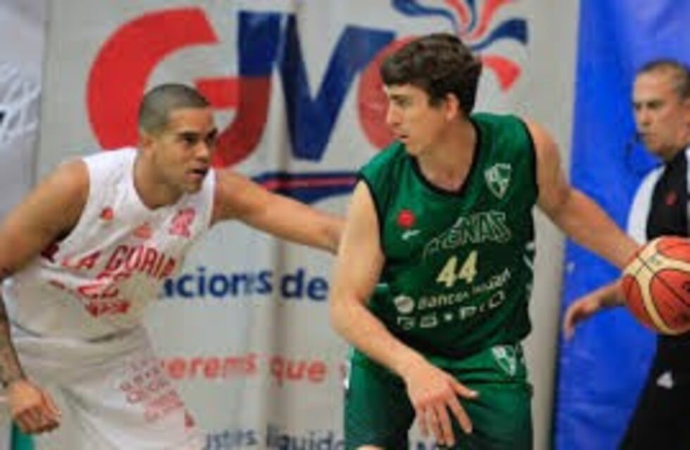 Operaron con éxito a Fernando Martina, pivote de Atenas