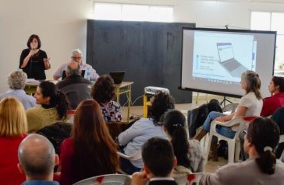 Presentaron "Genoma Santa Cruz, Nuestra Historia" en el Centro Polivalente de Arte