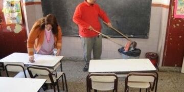 Correas afirmó además que solamente habrá elecciones en 400 de las más de 1\u002E500 escuelas y que éstas estarán desinfectadas\u002E