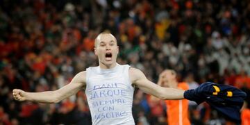 Genio y figura, Andrés Iniesta puso a España en el círculo selecto de los campeones del mundo\u002E Holanda perdió su tercera final\u002E