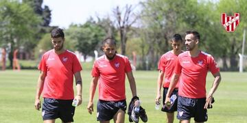 Al Gato Yabale lo probaron por Agüero\u002E El Seba Navarro, el Chavo Endrizzi y Affranchino juegan\u002E