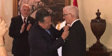 Reconocimiento y condecoración del español Fernando Otero por el Gobierno argentino
