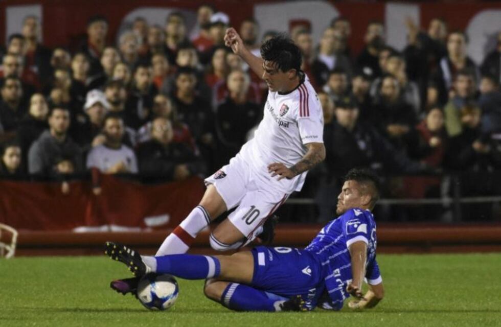 Con muy poco, Godoy Cruz le ganó 2 a 0 a Newell's