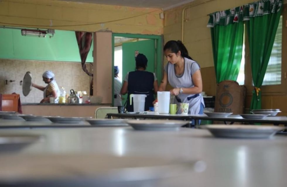 Aprueban un bono para docentes suplentes y asistentes escolares