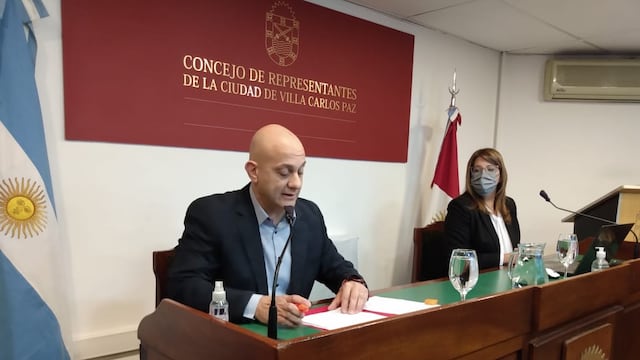 Sesión Inaugural del periodo legislativo 2021/2022. El Intendente Daniel Gómez Gesteira brindo el tradicional discurso de apertura.