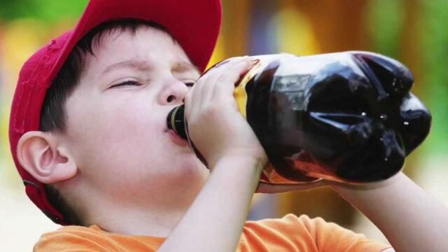 Reino Unido implementó impuestos a las bebidas azucaradas en 2018 (MendozaPost.com).