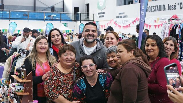 La Expo "Emprendiendo el Futuro" fue visitada por el Intendente Walter Vuoto.