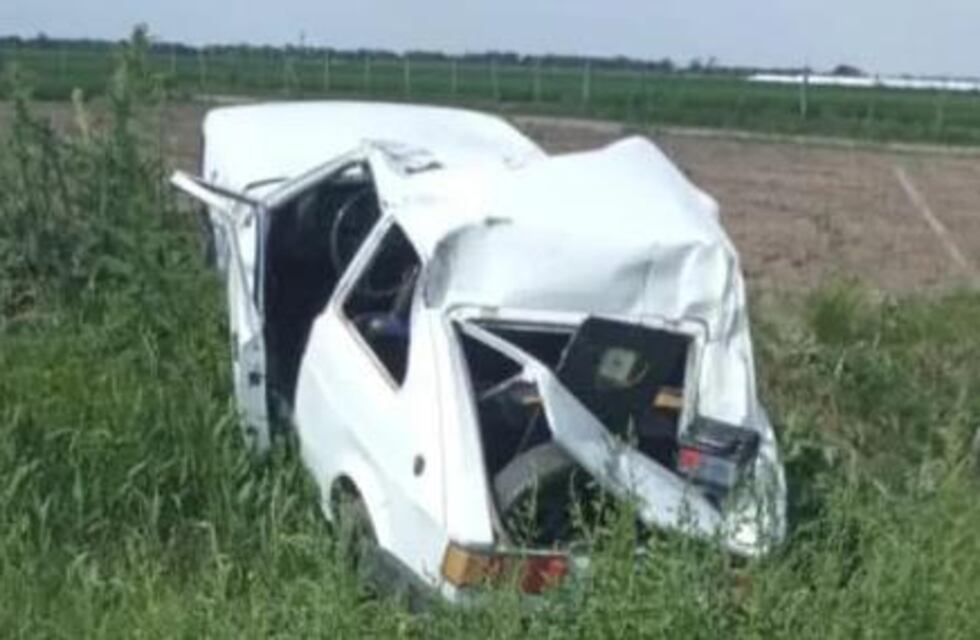 Tumbó un vehículo en Colonia Iturraspe