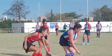 Sporting se quedó con el clásico puntaltense en hockey.