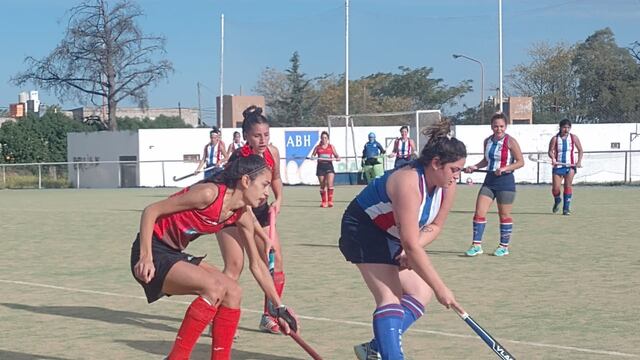 Sporting se quedó con el clásico puntaltense en hockey.