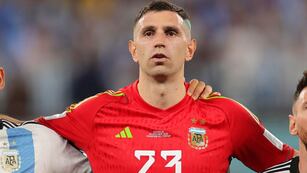 “El corazón de Santi se detuvo”: esta es la emotiva historia de Santi, el hijo mayor del Dibu Martínez