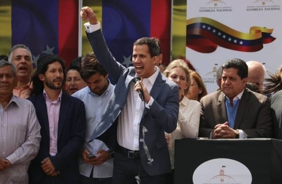 Juan Guaidó se proclamó "presidente encargado de Venezuela"
