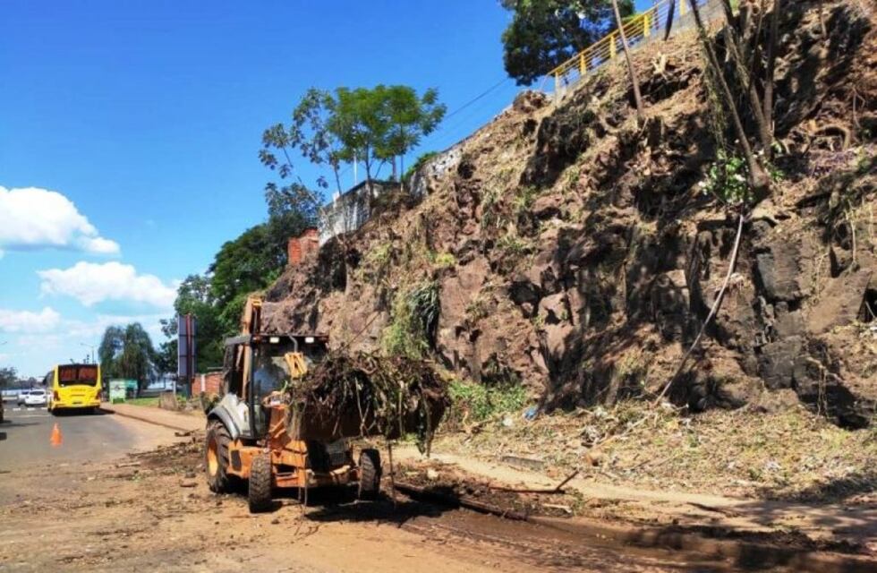 Dengue: limpiaron el cerro Pelón de Posadas