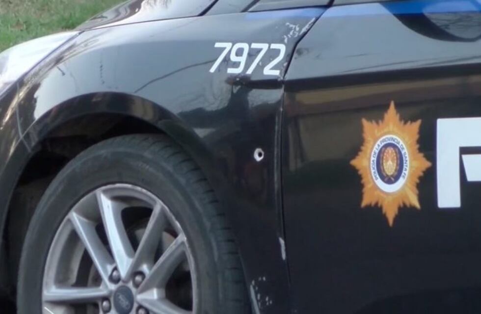 Balearon a un suboficial de policía en el ataque a la casa de un comerciante
