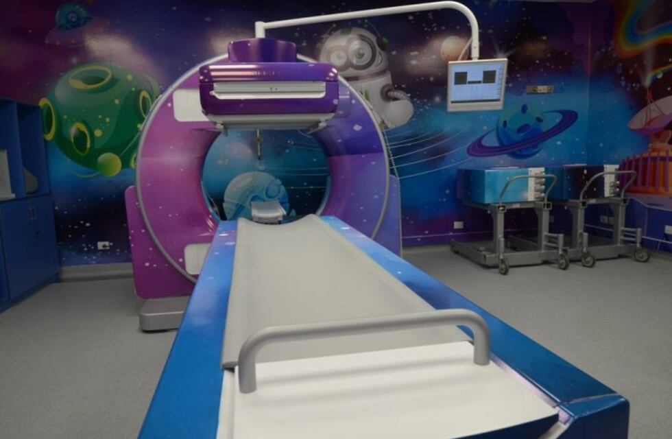 La cámara gamma del Hospital de Niños fue transformada en una "nave espacial"