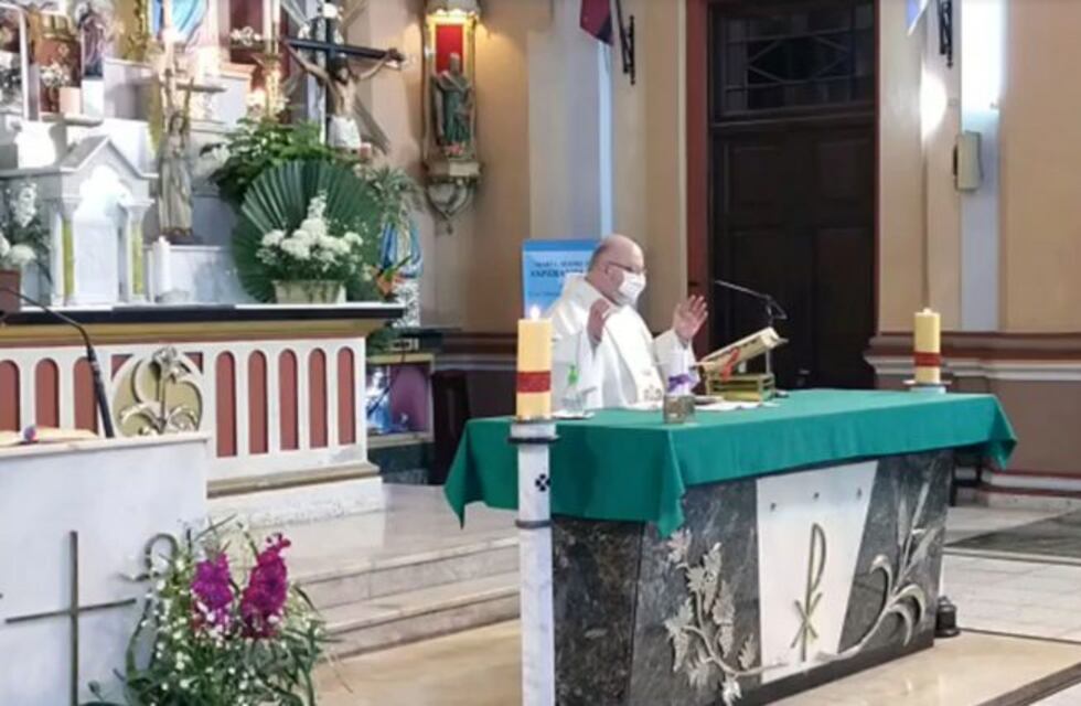Un cura salteño definió la cuarentena como "una dictadura" y explotó la polémica
