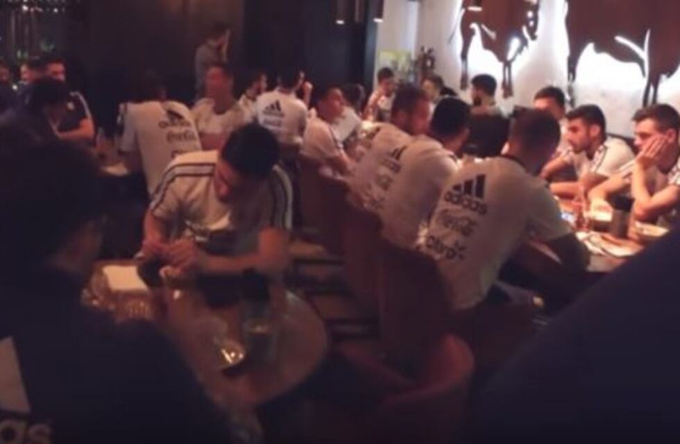Conociendo Rusia: la Selección salió a cenar a un restaurante de Moscú