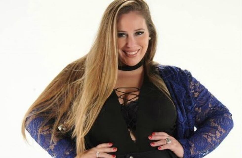 Mar Tarrés fue más allá con el "Gordazo": posó en ropa interior junto con 8 mujeres en plena calle