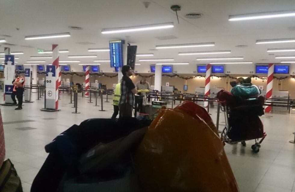 Cientos de vuelos fueron reprogramados por el paro de la CGT