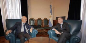 Lavagna recibe el apoyo del vice de Morales y se muestra cerca de Pichetto\u002E (Juan Foglia)