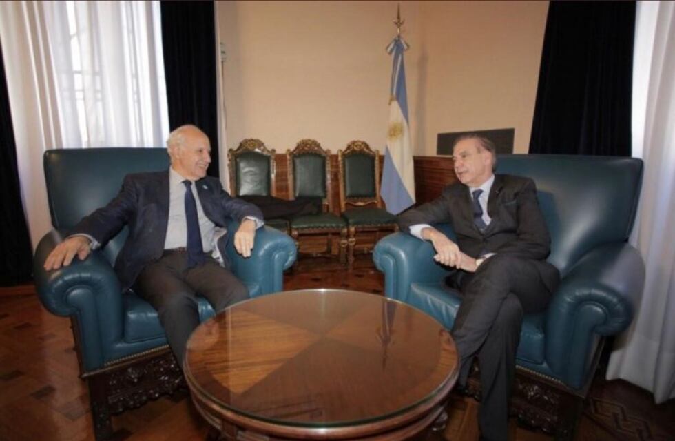 Lavagna se reunión con Pichetto y aclaró que el diálogo con Alternativa Federal continuará