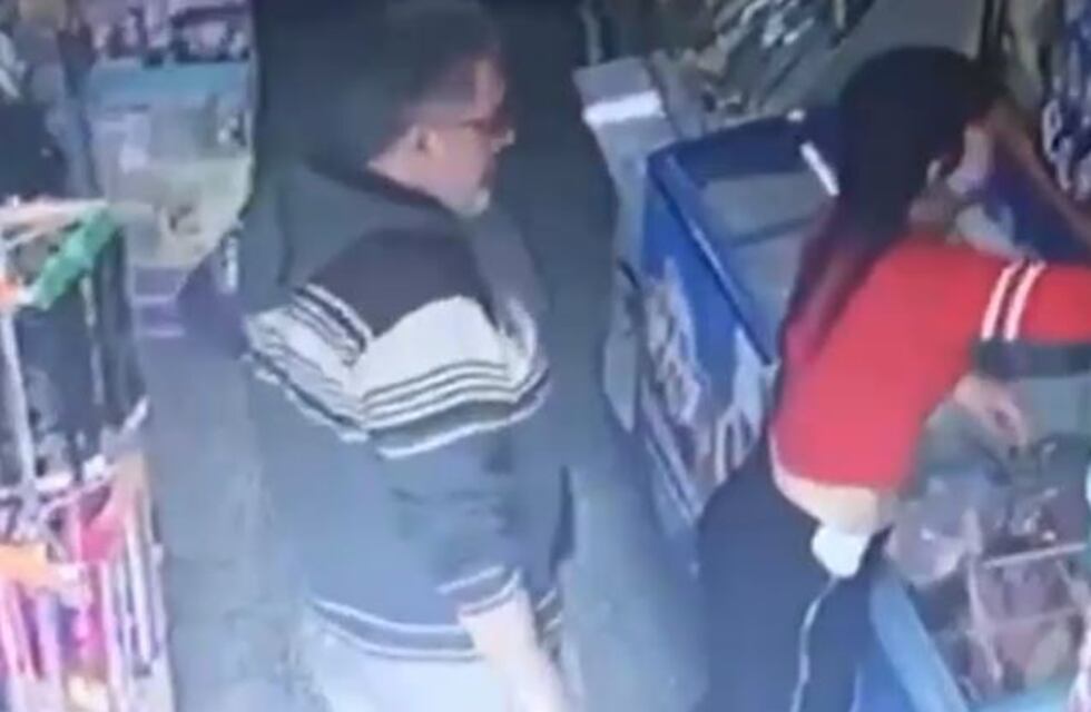 Un hombre abusó de una kiosquera y quedó registrado en una cámara de seguridad