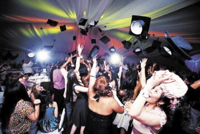 Ahora los chicos se conforman con fiesta de egresados en forma virtual