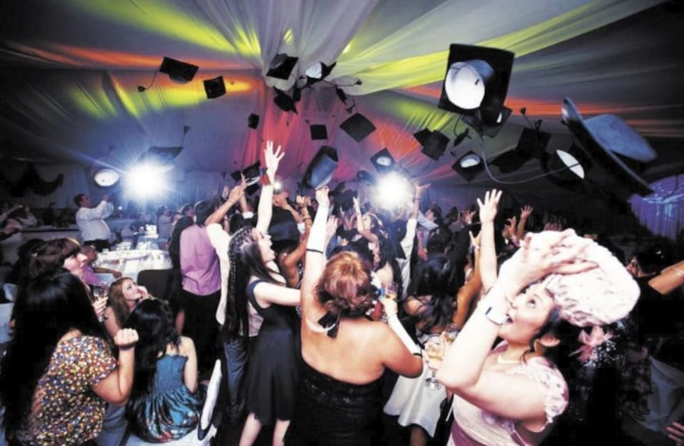 Un intendente cordobés suspendió una fiesta de egresados por un brote de coronavirus