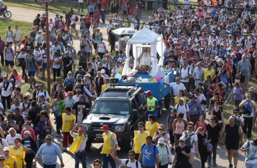 Cerca de 100 mil personas participaron de la tradicional peregrinación a San Nicolás