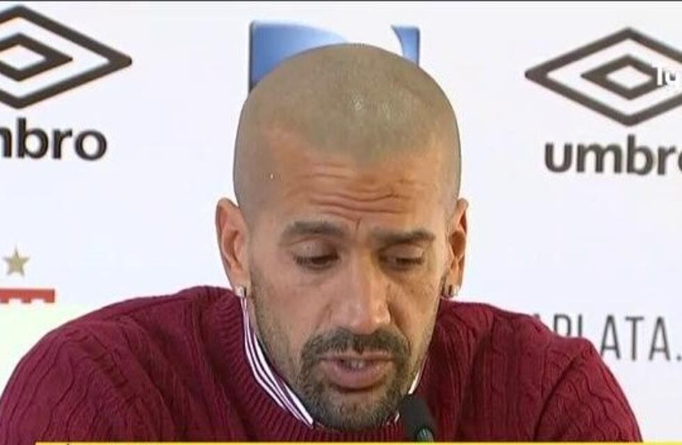 Verón, entre lágrimas: "Me dan ganas de largar todo"