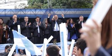 Manzur se mostró feliz por la tranquilidad con la que se desarrolló la celebración del Día de la Independencia\u002E